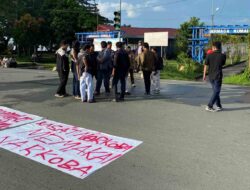 BEM Unikarta Gelar Aksi Simbolik Soroti Dugaan Represif Kepolisian