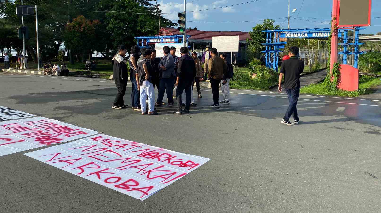 BEM Unikarta Gelar Aksi Simbolik Soroti Dugaan Represif Kepolisian