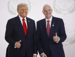 Trump Diduga Melobi FIFA soal Pencabutan Hukuman Kartu Merah Balogun