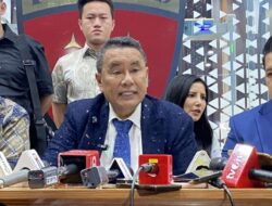 Hotman Paris Minta Maaf atas Ucapan “Lu Punya Otak Enggak Sih” kepada Wartawan