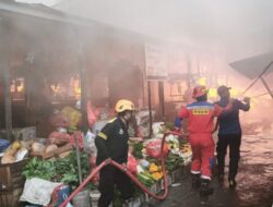 Kebakaran Besar di Pasar Sepinggan Balikpapan, BPBD Kerahkan 15 Mobil Pemadam
