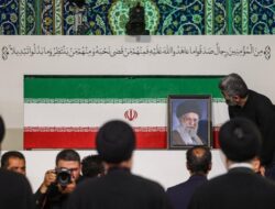 Prosesi Pemakaman Ayatollah Ali Khamenei Diwarnai Seruan Anti-AS dan Ajakan Bunuh Trump