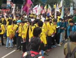 BEM UI Bawa 8 Tuntutan Aksi Merebut Kemerdekaan di Bundaran HI
