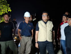 Pemkab Kukar Siapkan Tiga Skenario Tangani Jalan Longsor Muara Muntai