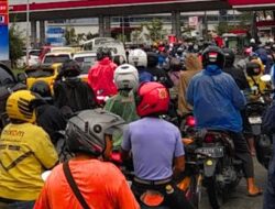 Antrean BBM Subsidi di Balikpapan Mengular, Pemerintah Petakan 5 Titik Alternatif