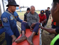 Korban Meninggal Tembus Seratus Jiwa, Masyarakat NTT Khawatirkan Gempa Susulan 
