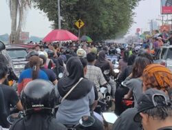 DLHK Kukar Angkut Tiga Ton Sampah Usai Tradisi Belimbur di Tenggarong