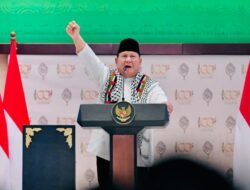 Di Syukuran 100 Tahun Gontor, Prabowo Teriakan Kalimat “Free Palestine”