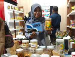 UMKM Samboja Tampilkan Olahan Nanas dan Kerajinan Lokal di Expo Erau