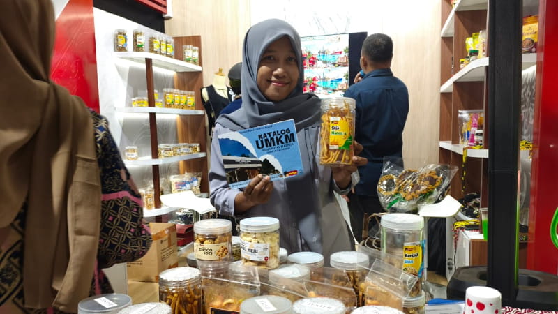 UMKM Samboja Tampilkan Olahan Nanas dan Kerajinan Lokal di Expo Erau
