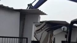 10 Bangunan Mewah Ilegal di Lapas Cibinong Dibongkar