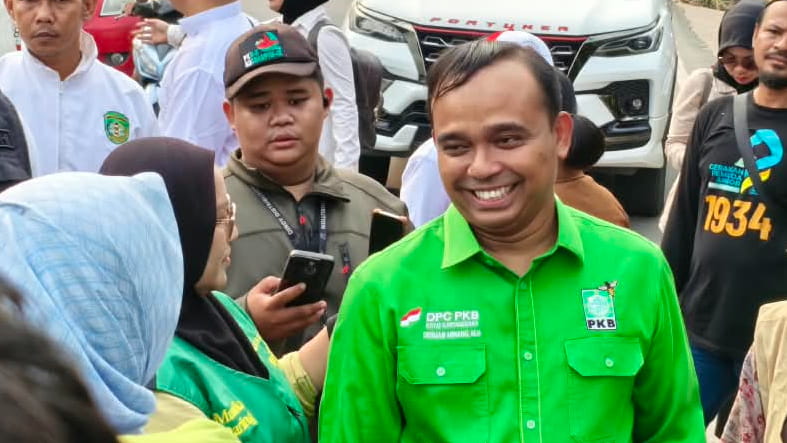 Desman Minang Salurkan Bantuan untuk Perempuan dan Anak Korban Kebakaran Melayu