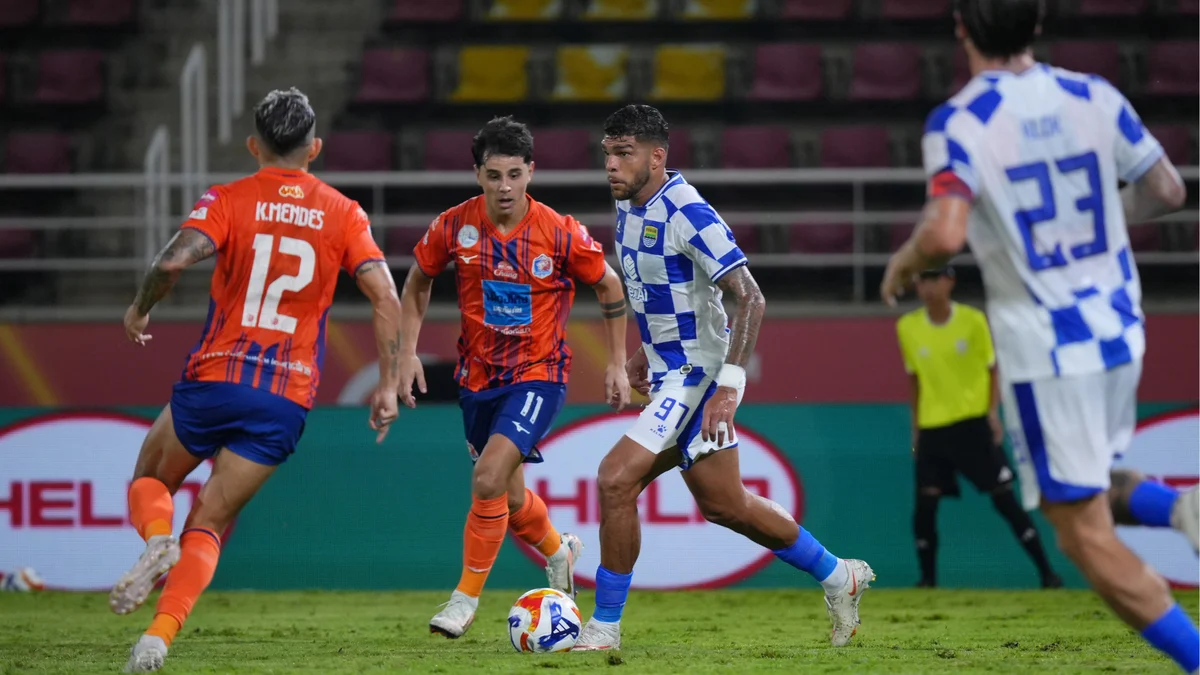Tiga Gol di 10 Menit Terakhir Bawa Persib Berbalik Menang Lawan Tuan Rumah Port FC