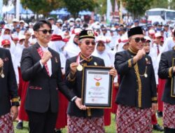 Cetak Rekor MURI, 61 Ribu Orang Deklarasi Anti Narkoba di HUT Ke-27 Kutim